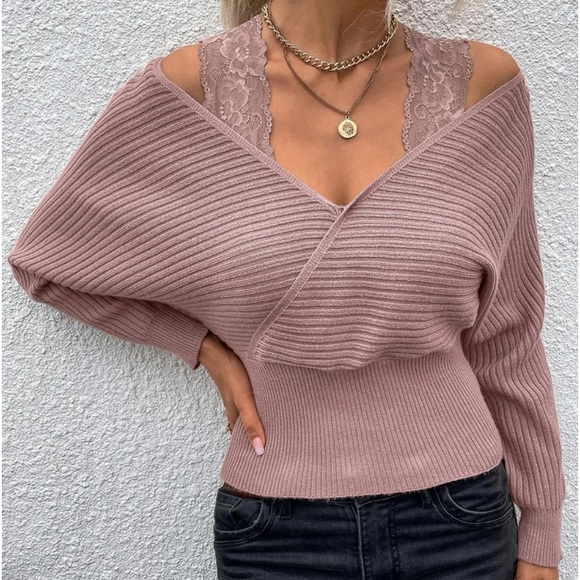 New dusty pink contrast lace sweater - Picture 4 of 6